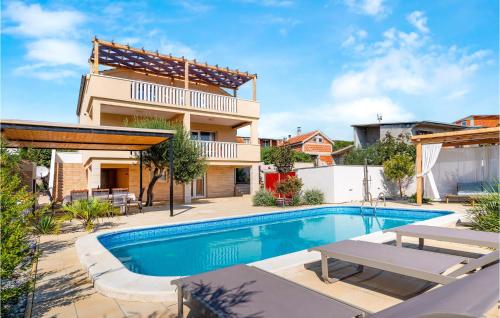 Beautiful Home In Posedarje With Wifi — 4-Star Luxury Hotel in Posedarje, Croatia