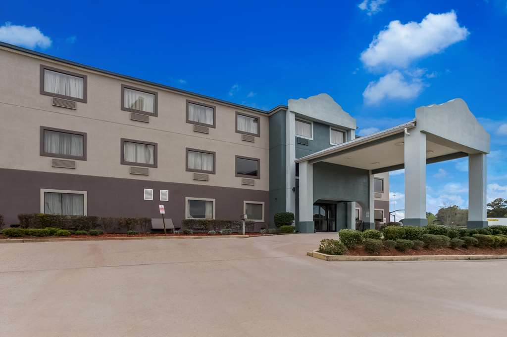 Quality Inn Suites Pearl Jackson — Pearl