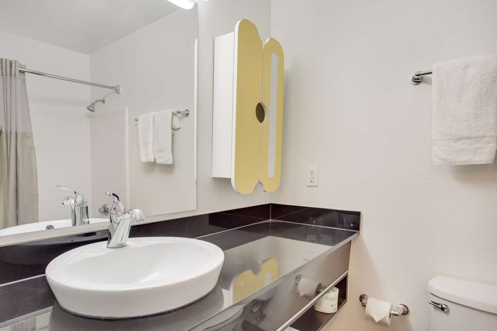 Studio 6 Stafford TX Houston Sugarland - photo 23