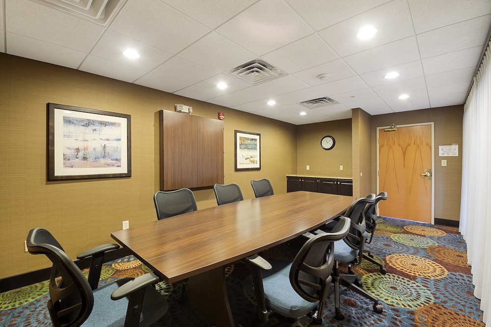 Holiday Inn Express Bloomington West by IHG - photo 29