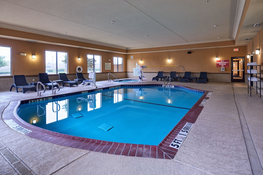 Hampton Inn & Suites Waco South - photo 32