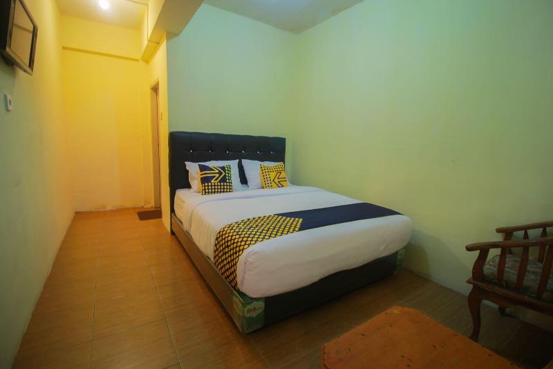 Spot On 2305 Andys Nur Penginapan in Dumai, Indonesia