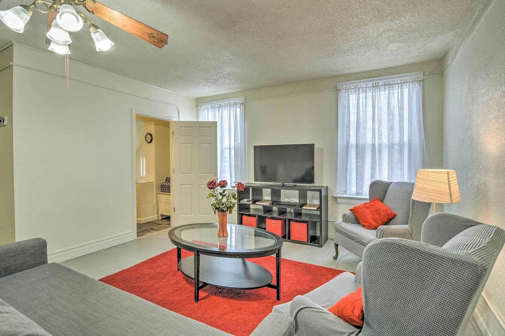 Charming Apartment In The Heart Of Sault St Marie 17921526 — Sault Ste Marie