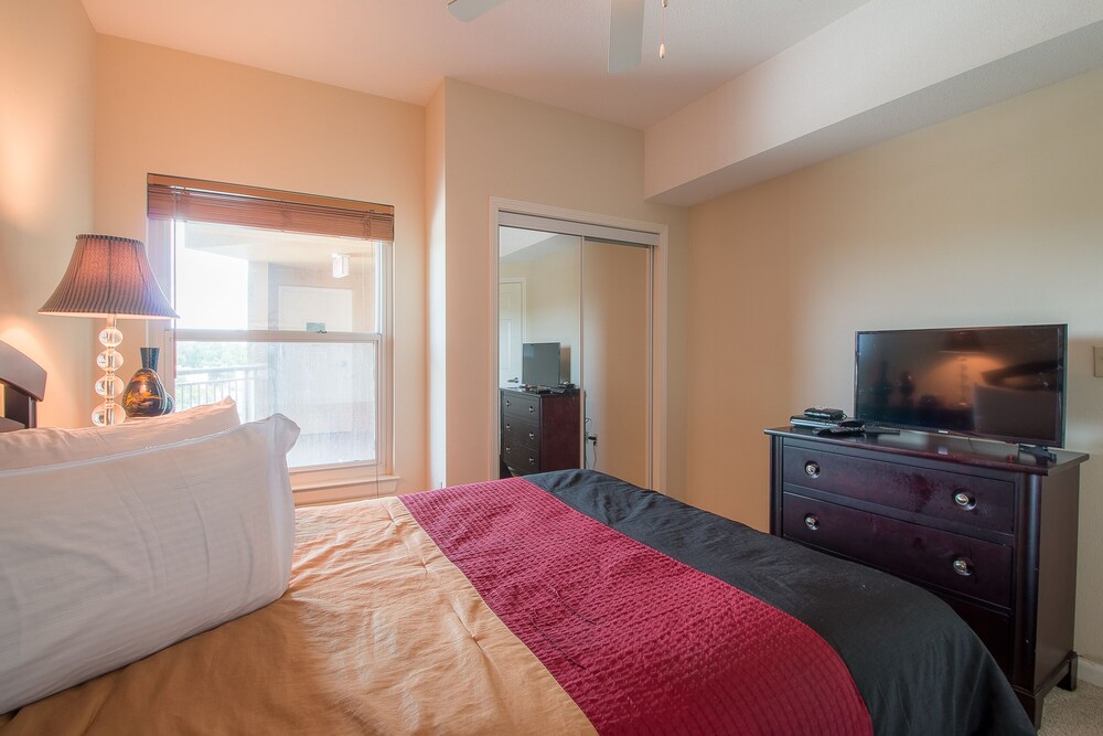 Legacy Towers Legacy II 502 Deluxe - photo 15