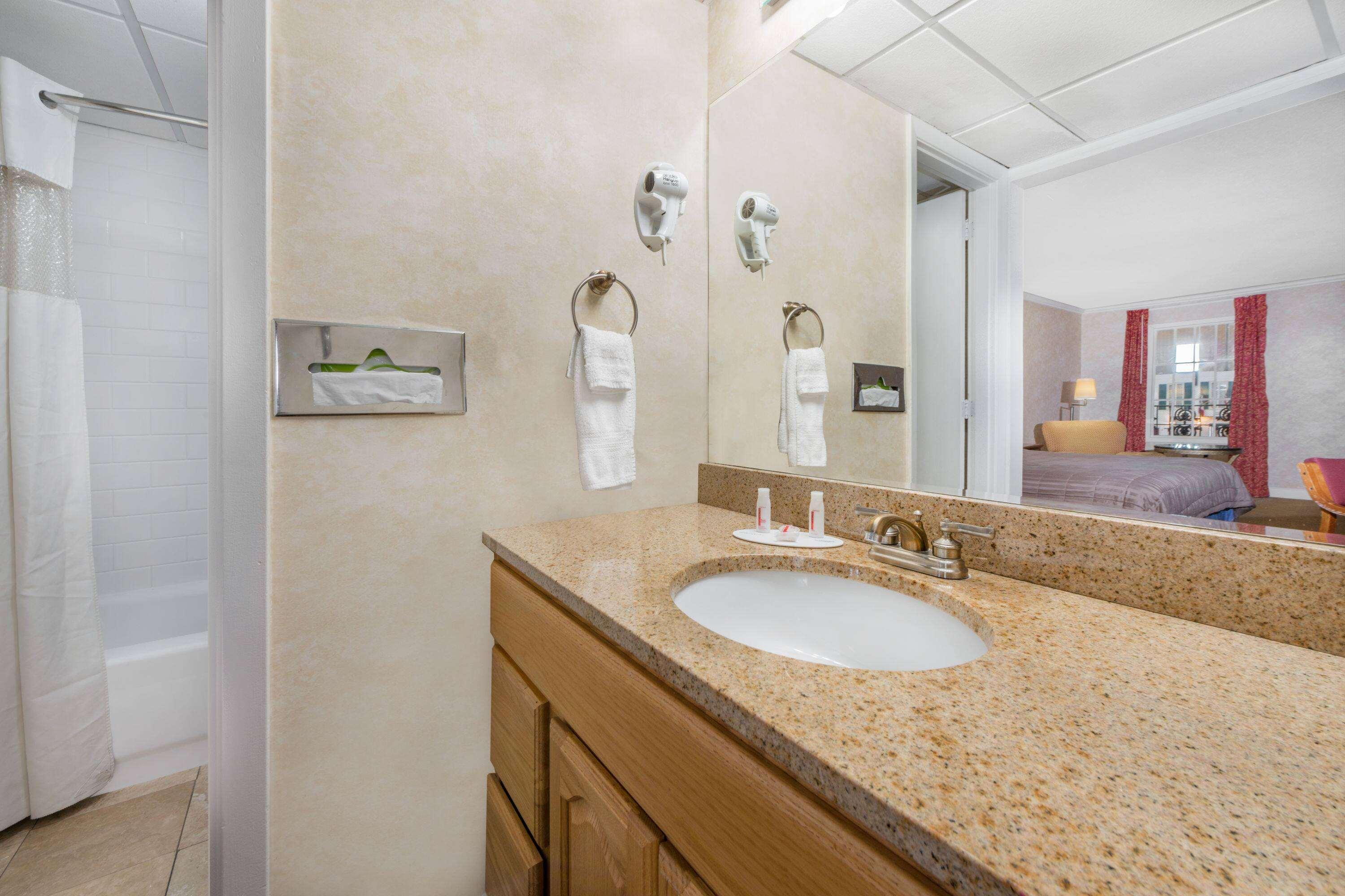 Howard Johnson by Wyndham Burlington - photo 24