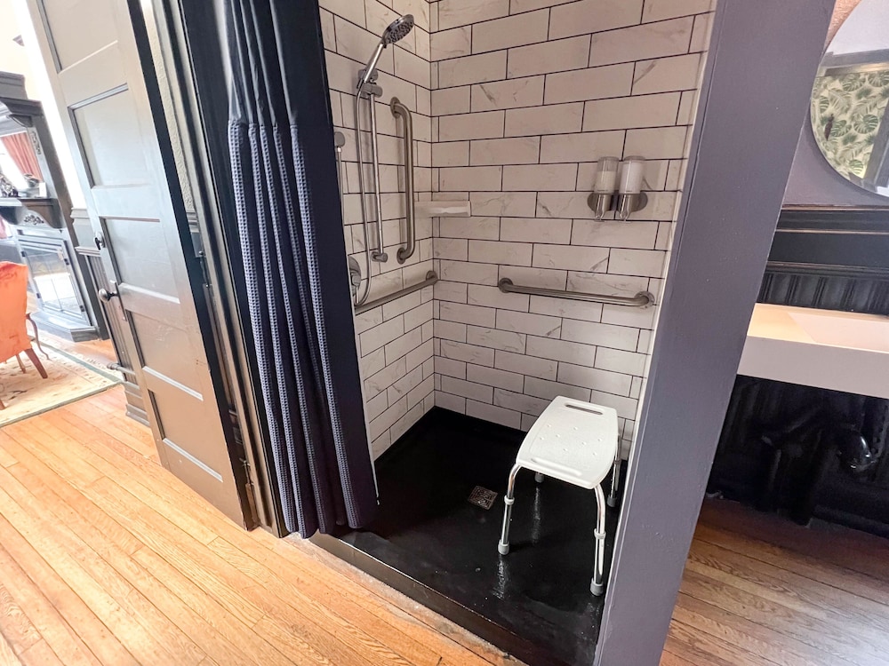 The Oliver Inn Duluth Hotel Near Canal Park - photo 82