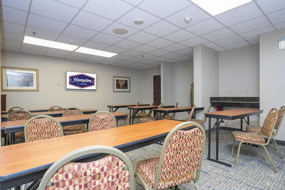 Hampton Inn Spring Hill - photo 65