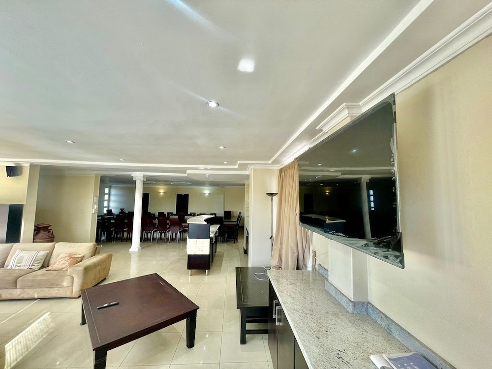 J&T Cape Lodge By Etm