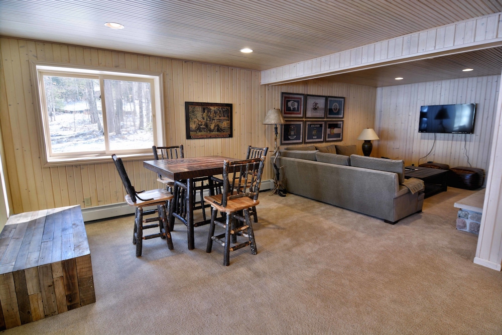 Serenity On Lake Owen 5 Bedroom Hotel Room by RedAwning - photo 7