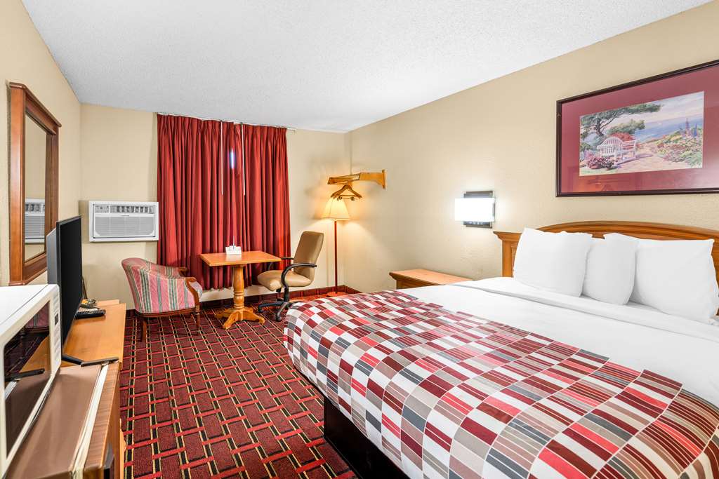 Americas Best Value Inn Decatur IL - photo 16