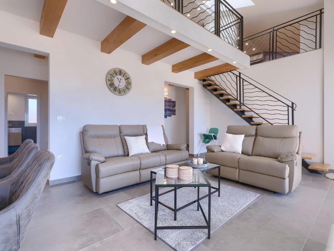 Holiday Home Villa Civitan by Interhome — 4-Star Luxury Hotel in Brtonigla, Croatia
