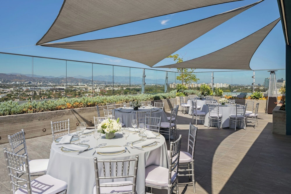 AC Hotel by Marriott Beverly Hills - photo 16