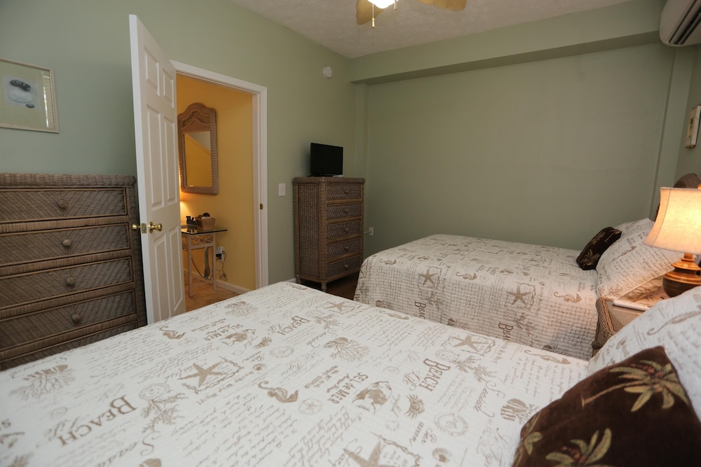 The Shore House by Pristine Properties Vacation Rentals — 4-Star Luxury Hotel in Port Saint Joe, United States