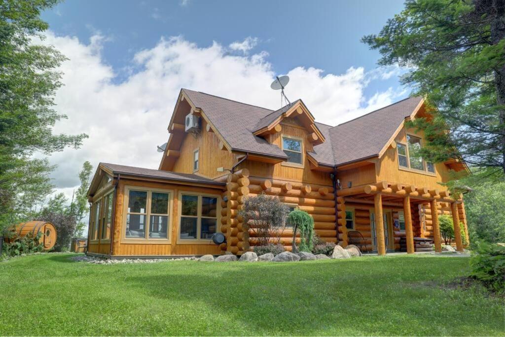 Fiddler Lake Resort Moose 93 in Unknown City, Canada