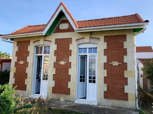 House With In Soulac Sur Mer With Enclosed Garden 200 M — 4-Star Luxury Hotel in Soulac-Sur-Mer, France
