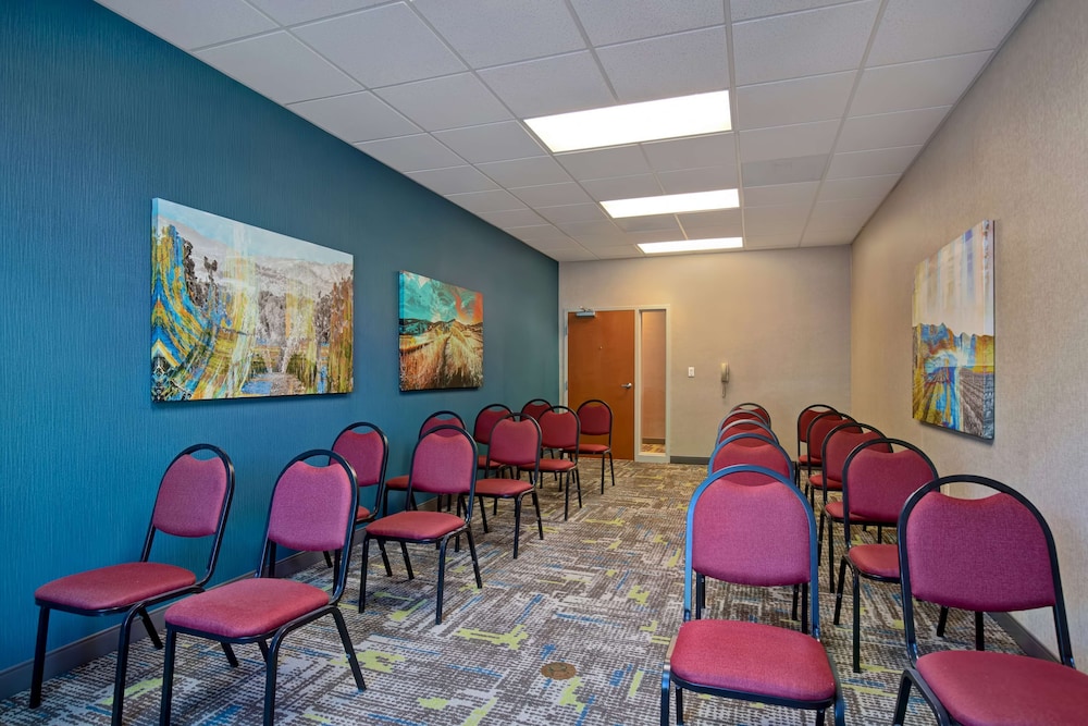 Hampton Inn & Suites Rohnert Park Sonoma County - photo 28