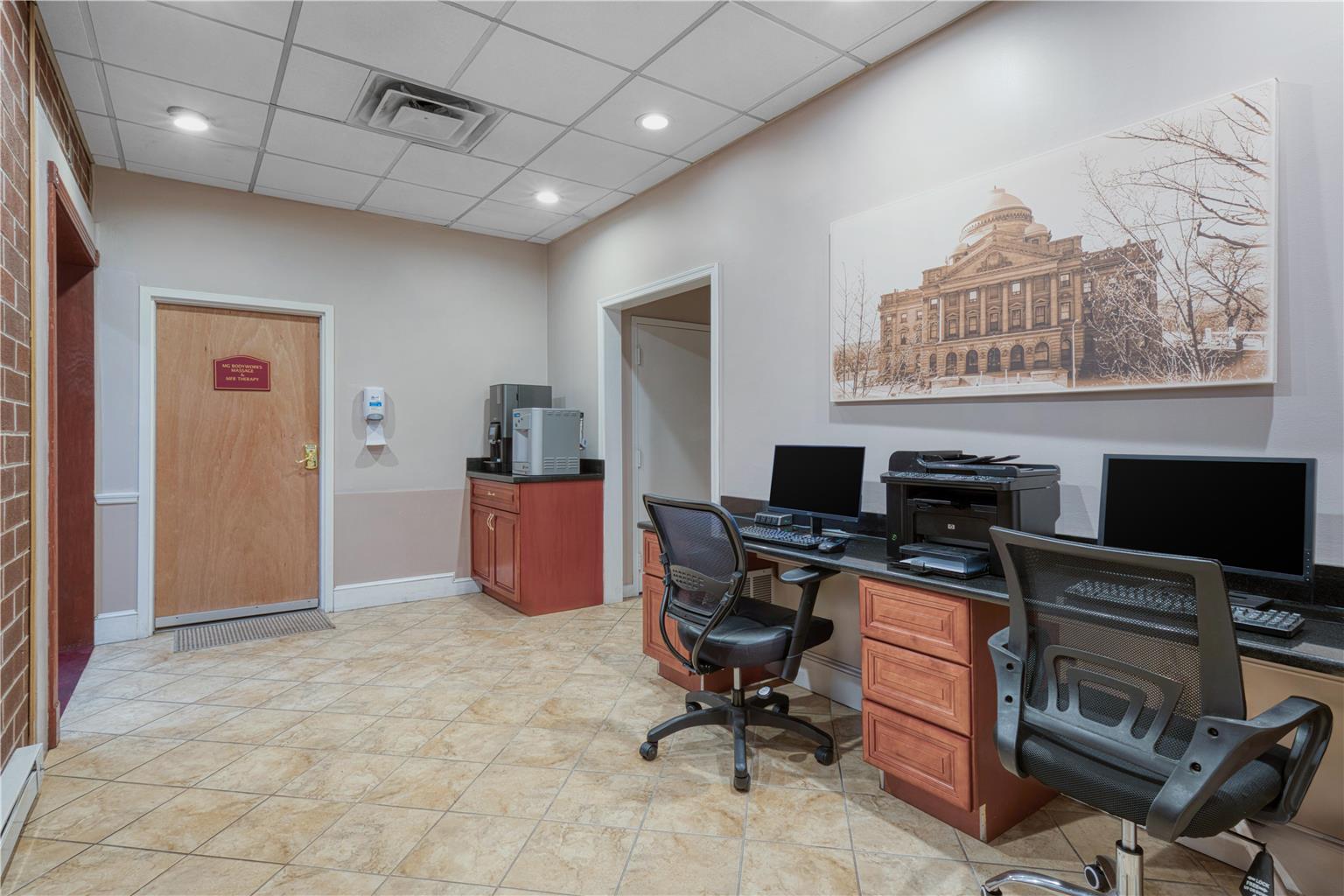 Best Western Plus Wilkes Barre Center City - photo 11