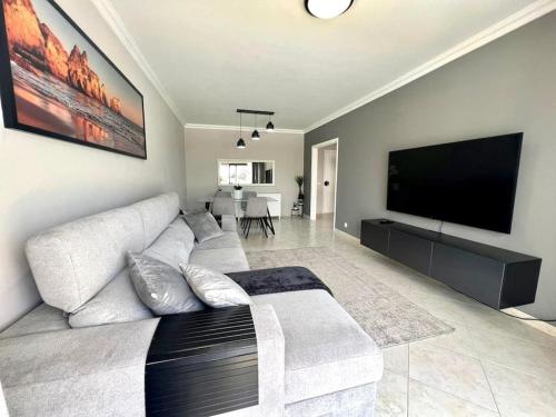 Luxury Modern Beach Apartment — 4-Star Luxury Hotel in Quarteira, Portugal