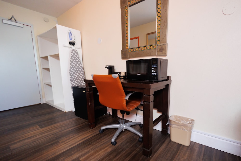 Garnet Inn & Suites Orlando - photo 26