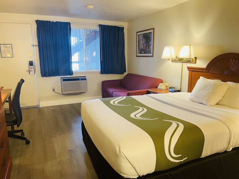 America's Best Value Inn Sandpoint - photo 4