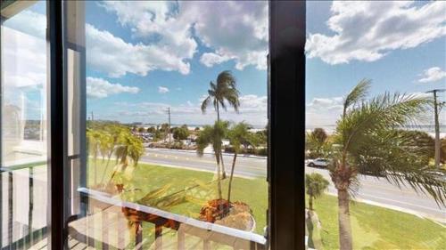 Crescent Royale Condominiums 302 — 4-Star Luxury Hotel in Siesta Key, United States