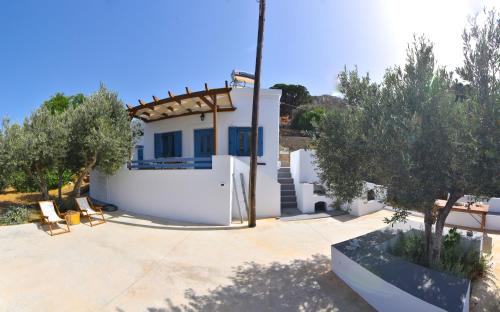 Το Σπιτακι To Spitaki Τhe Little House — 4-Star Luxury Hotel in Panormos, Greece