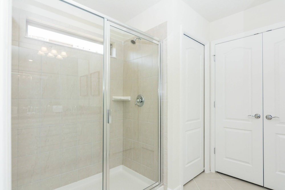 Fabulous Single Home w Pool at Solterra Resort - photo 12