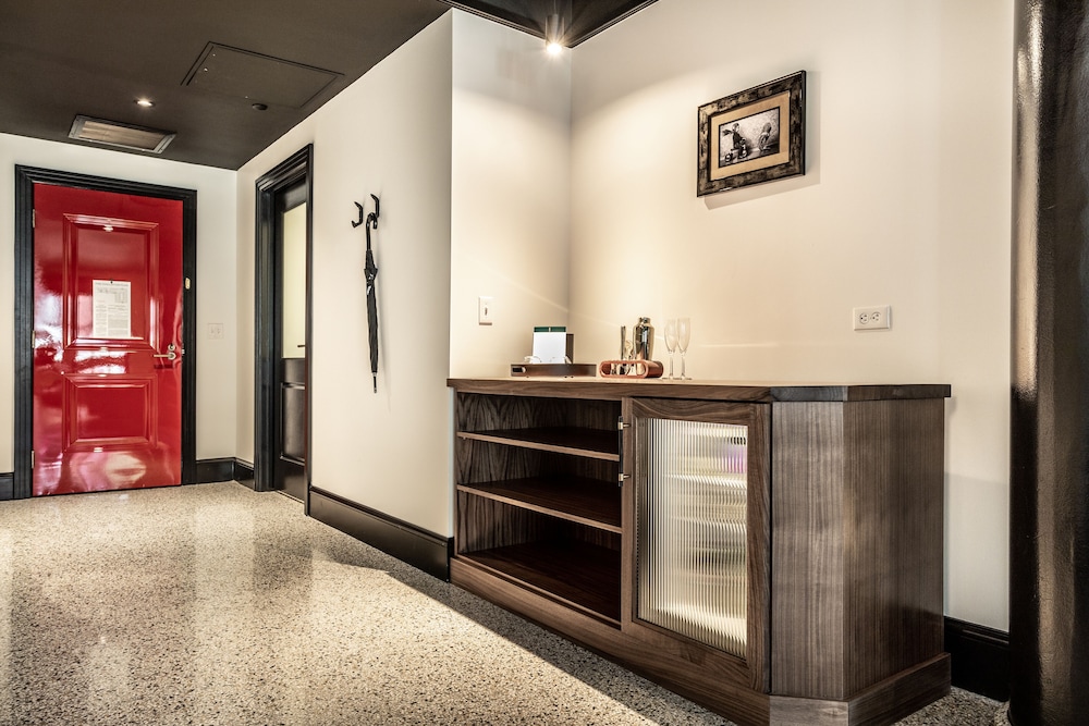 Bottleworks Hotel - photo 42