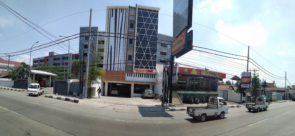 Front One Inn Semarang in Semarang, Indonesia