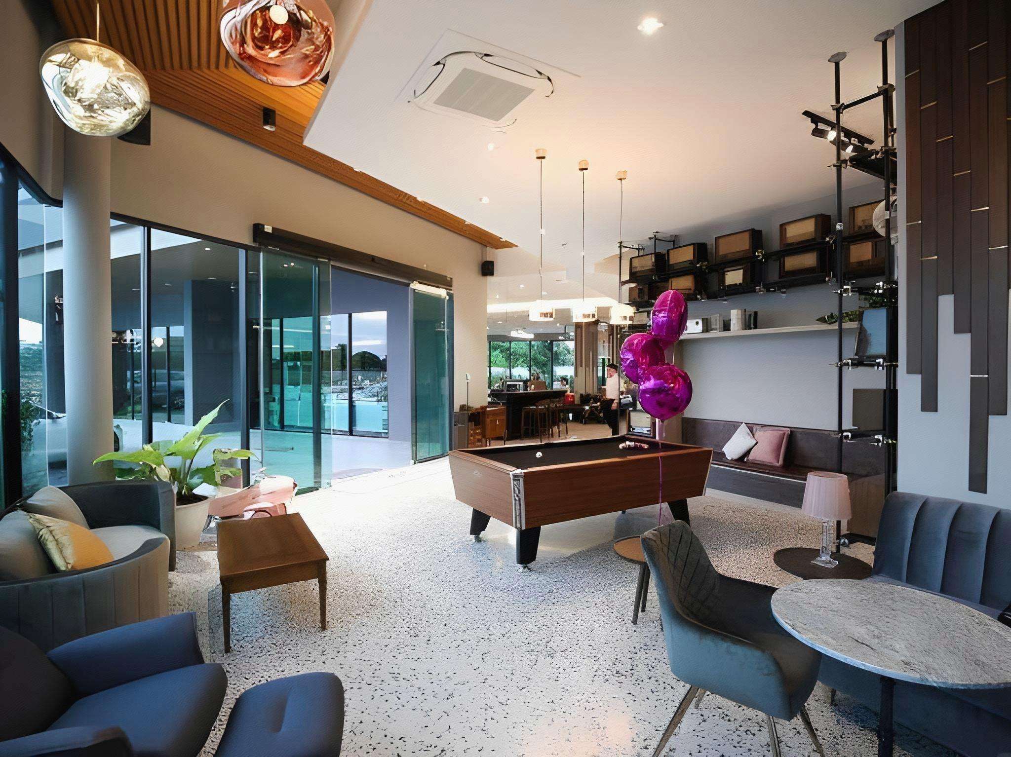 Hotel Scarlett — 4-Star Luxury Hotel in Nakhon Si Thammarat, Thailand