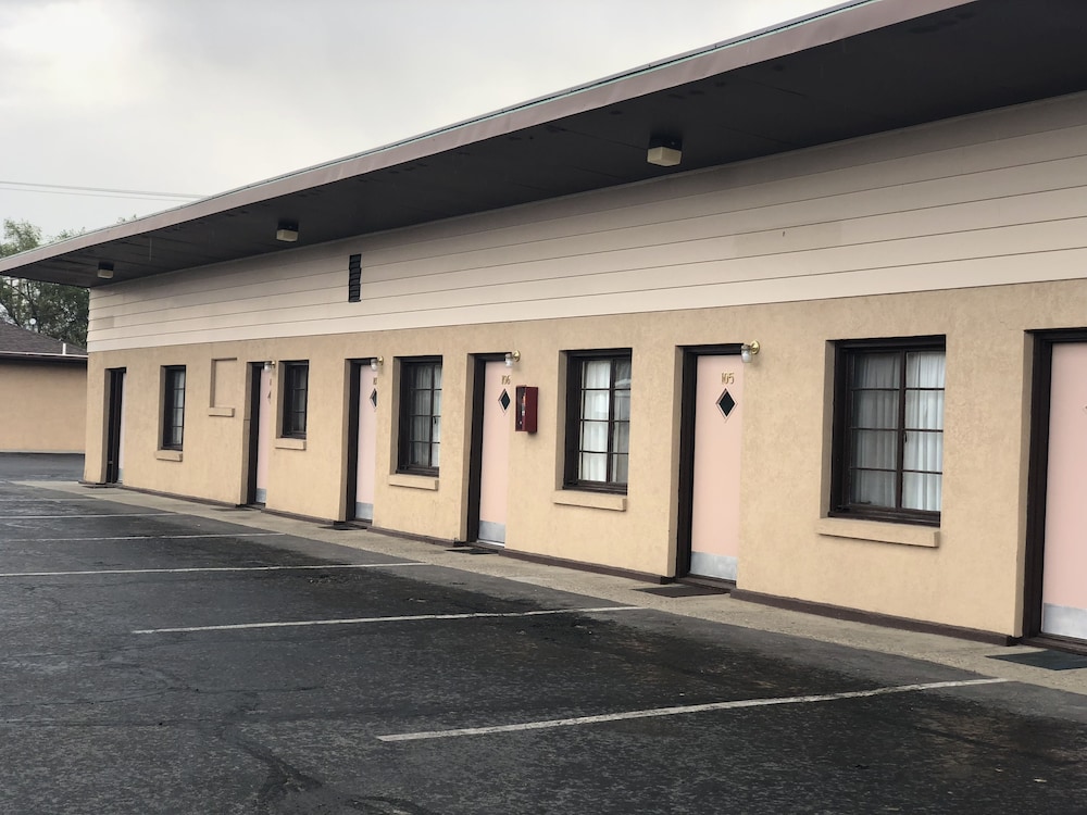 Cody Motel - photo 22