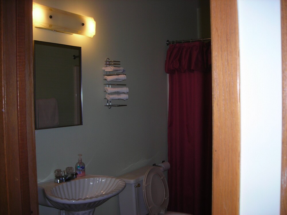 Deer Trail Motel - photo 12