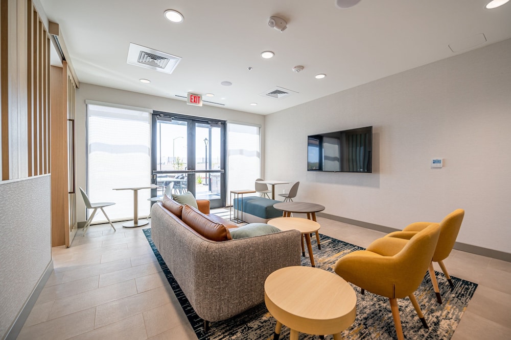 TownePlace Suites by Marriott Las Vegas North I 15 - photo 43