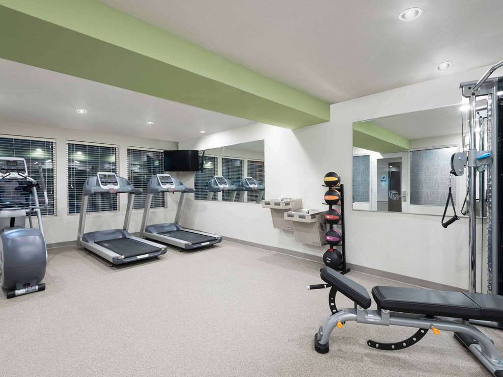 WoodSpring Suites Buford near Mall of Georgia Lake Lanier - photo 14