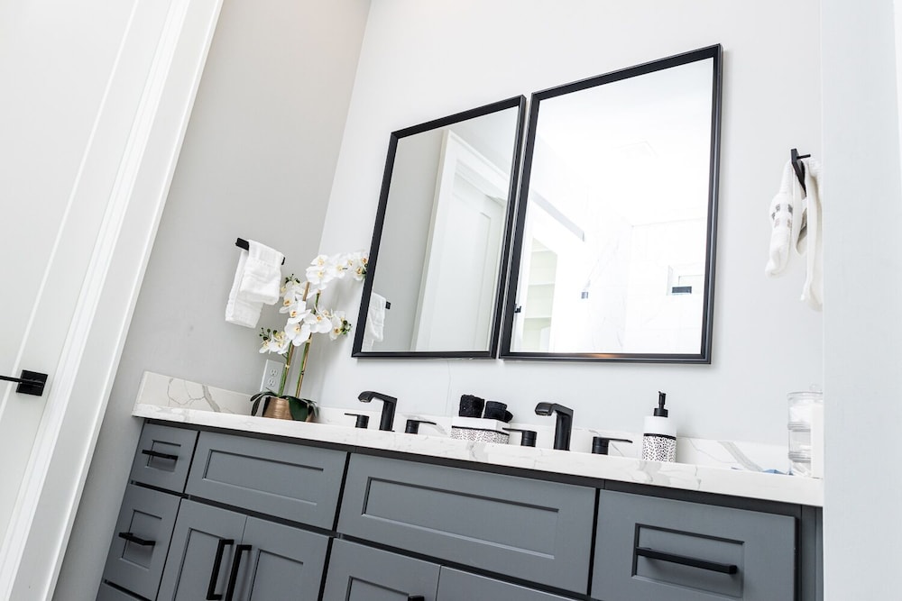 Houston Lux Townhome - photo 37
