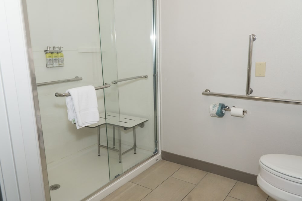 Holiday Inn Express Hotel & Suites Madison by IHG - photo 46