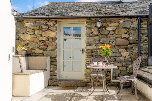 Bessyboot - carbon neutral hotel in Windermere