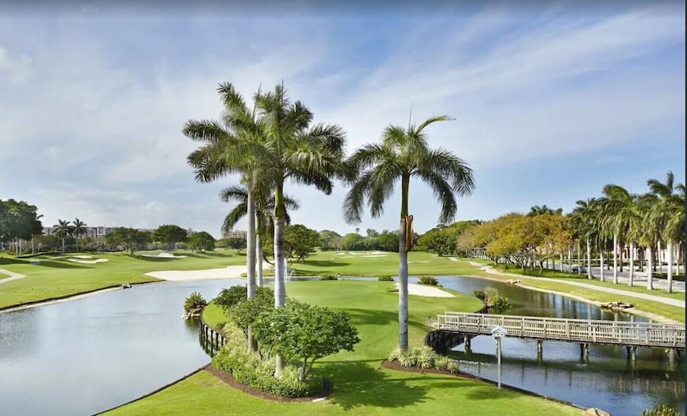 Bungalows at The Boca Raton - photo 33