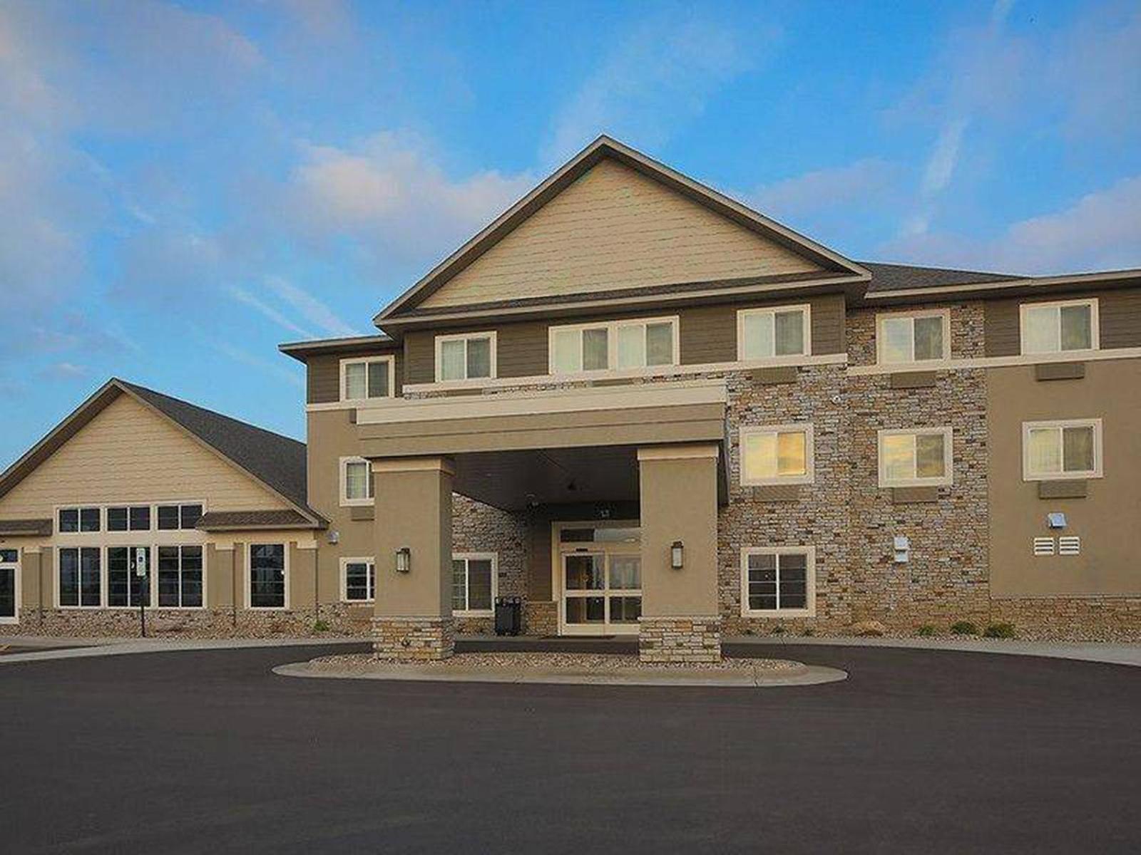 Gateway Park Hotel and Suites Sioux Falls Tea - featured photo
