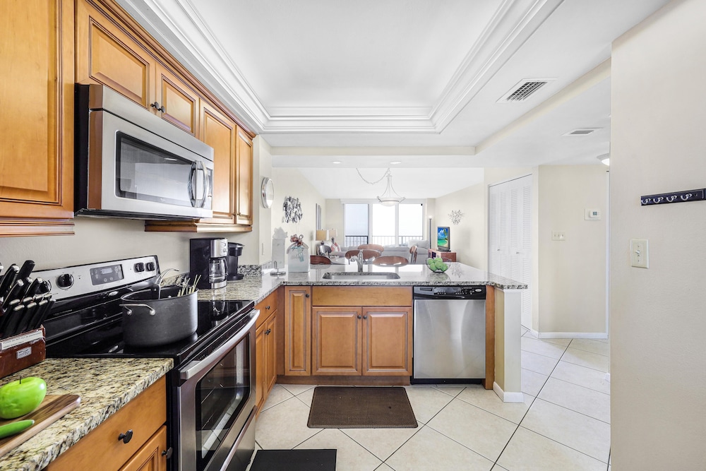 South Seas Tower 3 905 - photo 17