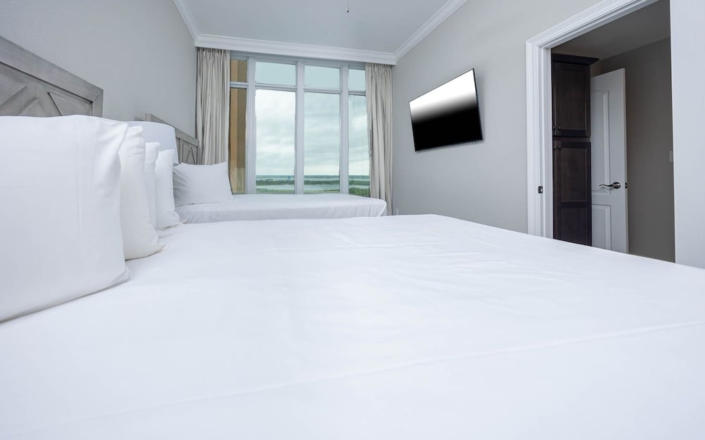 Phoenix Gulf Towers 1505 4 Bedroom Condo - photo 10