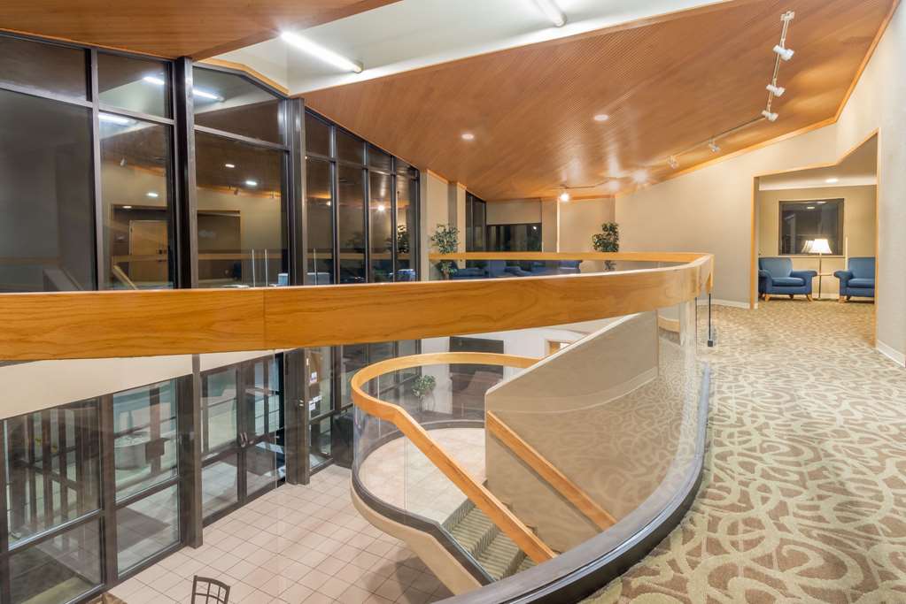 Ramada by Wyndham Columbus North - photo 3