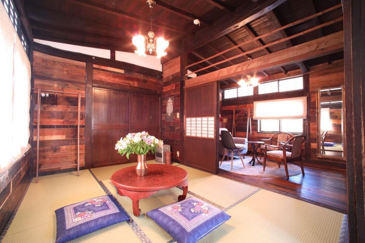 Cominka in Chino, Japan