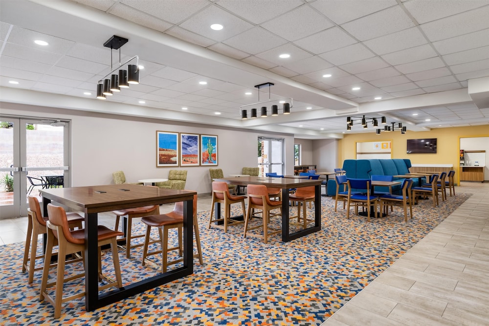 Hampton Inn & Suites by Hilton Mesquite - photo 5