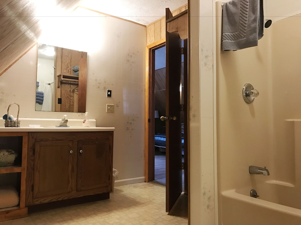 Calm Waters Cabin Resort - photo 72