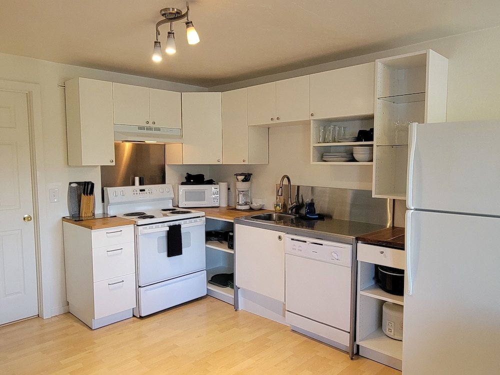 Hood River Suites Apartment Hotel - photo 18