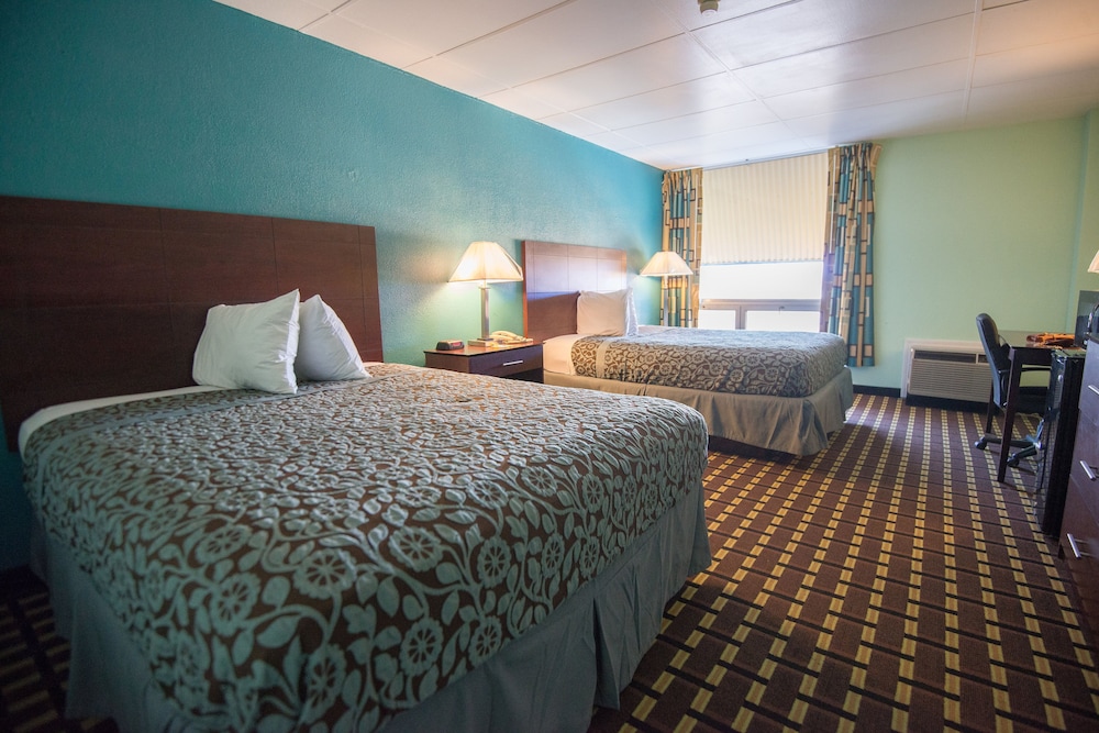 Days Inn by Wyndham Fort Wright Cincinnati Area - photo 11