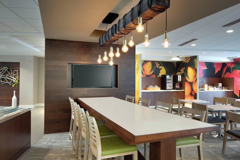 Fairfield Inn & Suites by Marriott Springfield North - photo 29