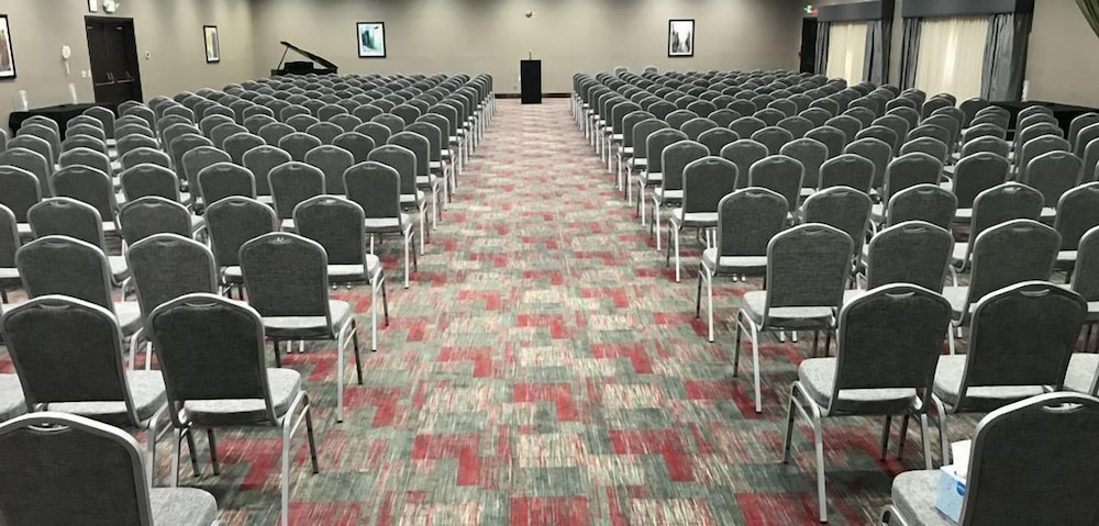 Holiday Inn Salem an IHG Hotel - photo 4