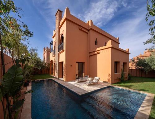 Villa Leya Piscine chauffée — 4-Star Luxury Hotel in Marrakesh, Morocco